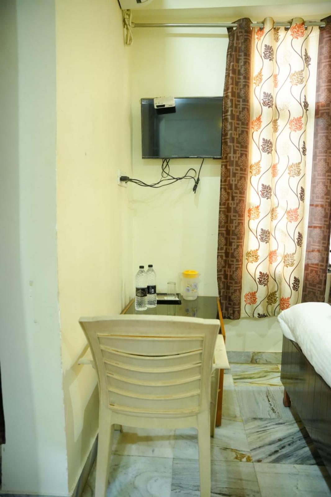 Hotel Sachidanand Shirdi Bagian luar foto